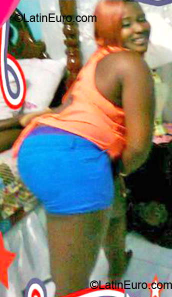 Date this nice looking Jamaica girl Sabrina from May Pen JM570