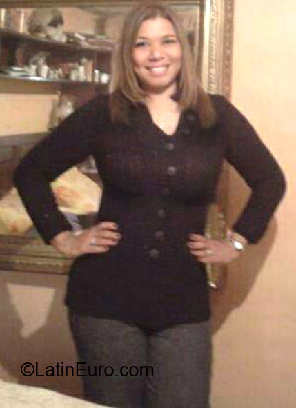 Date this athletic Chile girl Nereida from Santiago CL67