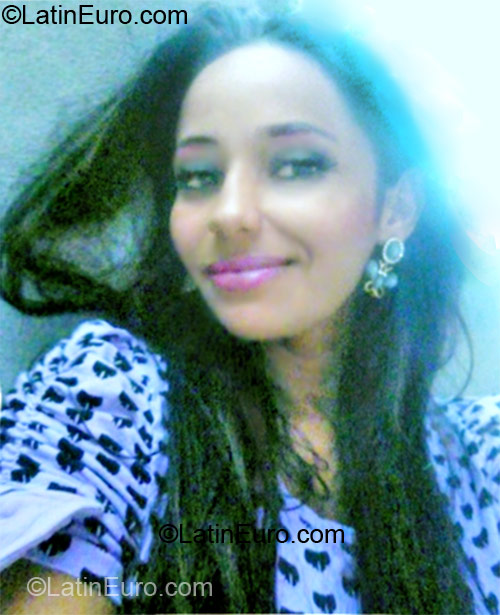 Date this nice looking Brazil girl LillyAnnie from Manaus BR6973
