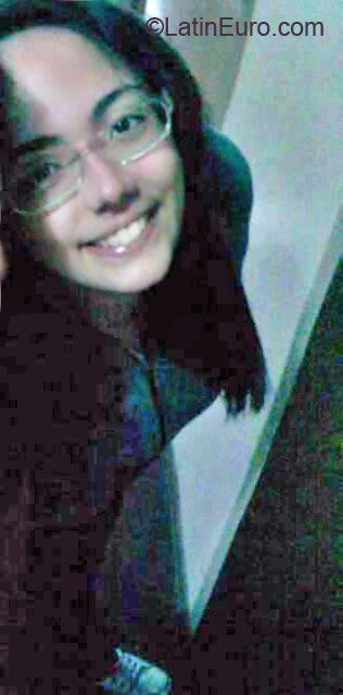 Date this charming Brazil girl Jessyangel from Rio De Janeiro BR7028