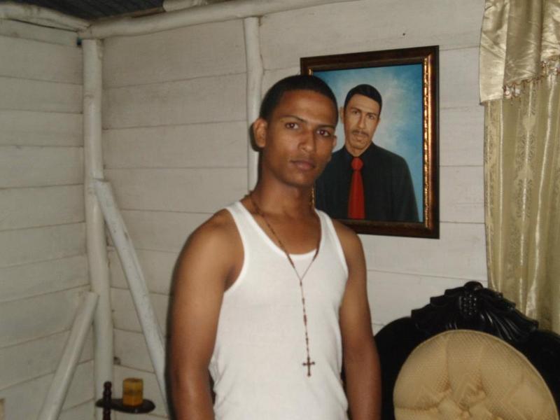 Date this hard body Dominican Republic man Alexis from Santiago DO12113