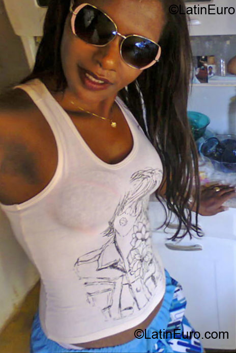 Date this foxy Brazil girl Andreia from Goiania BR7064
