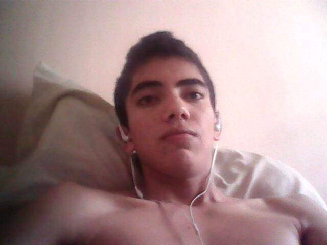 Date this tall Honduras man Roberto Carlos from Tegucigalpa HN743