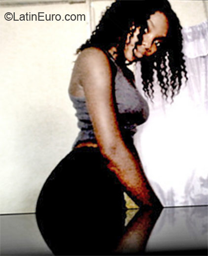 Date this fun Jamaica girl Ashley from Kingston JM711