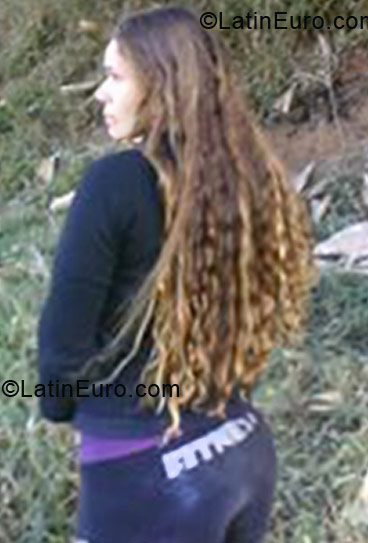 Date this lovely Brazil girl Pollyanna from Salvador BR7110