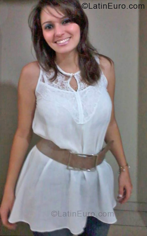 Date this hard body Brazil girl Natalia from Sao Jose Do Rio Preto BR7117