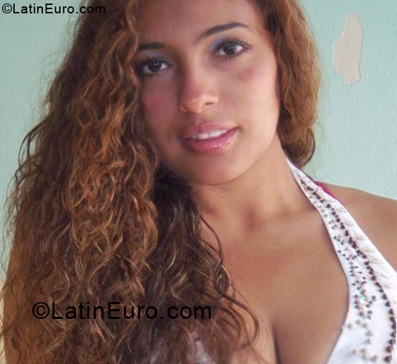Date this pretty Peru girl Grace from Lima PE784