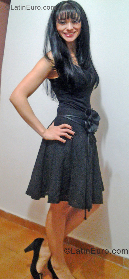 Date this cute Brazil girl Franciele from Anapolis BR7126