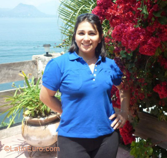 Date this stunning Guatemala girl Sharily from Guatamala City GT43