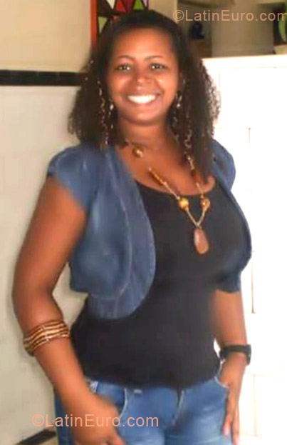 Date this sultry Brazil girl Maria Jose from Recife BR7142