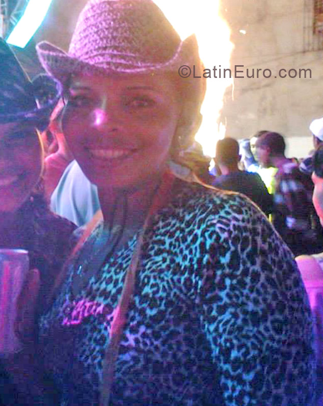 Date this delightful Brazil girl Valdireni from Belem BR7169