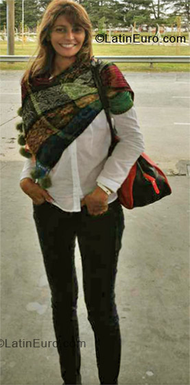 Date this young Brazil girl Claudia from Belo Horizonte BR7176