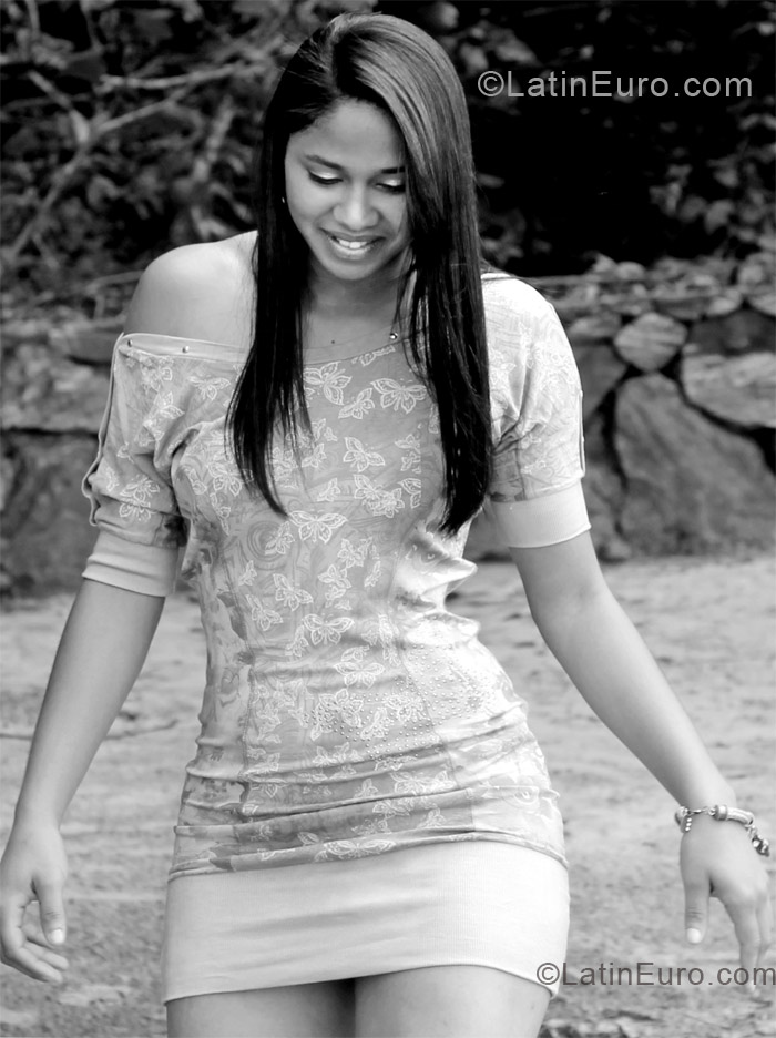 Date this sensual Brazil girl Jessyca from Sao Paulo BR7188