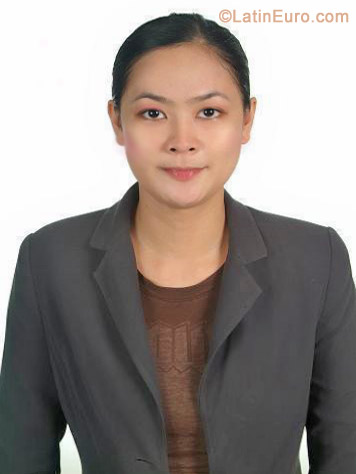 Date this stunning Philippines girl Cecil from Manila PH523