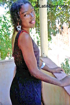 Date this georgeous Brazil girl Josilene from Cachoeiro De Itapemirim BR7241