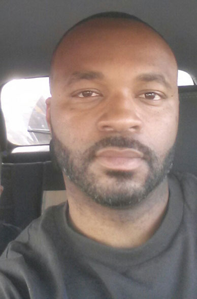 Date this foxy United States man Todd from Los Angles US13741