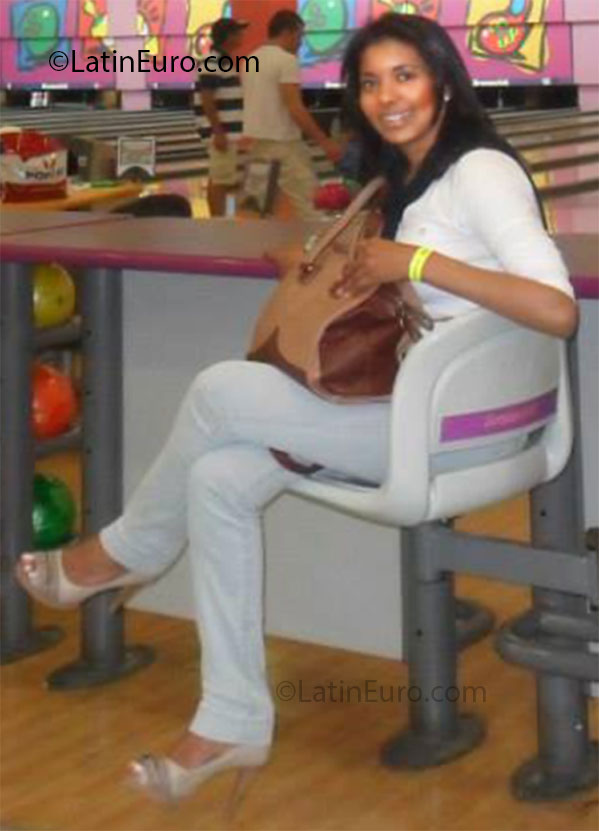 Date this delightful Brazil girl Sara from Sao Paulo BR7339