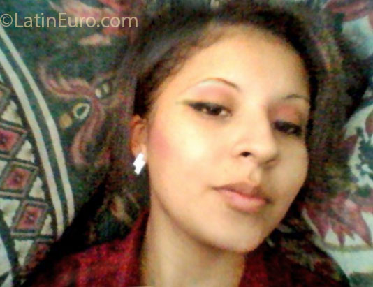 Date this foxy Honduras girl Sarai from Tegucigalpa HN790