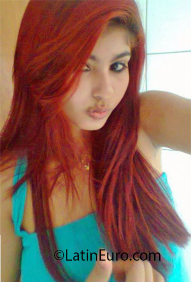 Date this pretty Brazil girl Flavia from Sao Jose Do Rio Preto BR7381