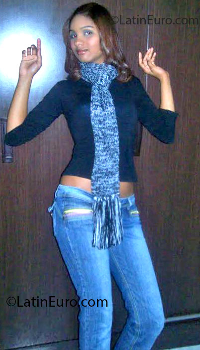 Date this foxy Brazil girl Kallyany from Brasilia BR7387