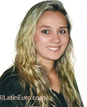Date this georgeous Brazil girl Gleisekely from Brasilia BR7518