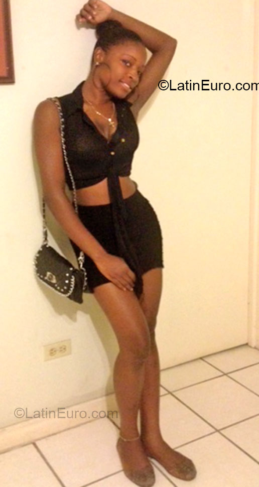 Date this georgeous Jamaica girl Jamaican from Montego Bay JM1074