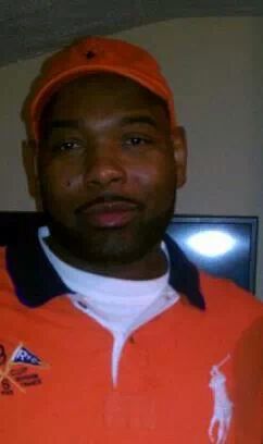 Date this exotic United States man Dante from Solon US14050