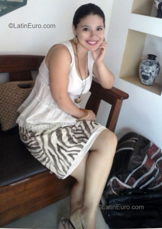 Date this charming Nicaragua girl Olga from Managua NI131