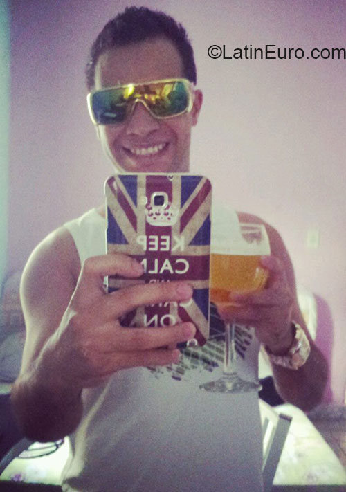 Date this good-looking Brazil man Jorge from Sao Paulo BR7637