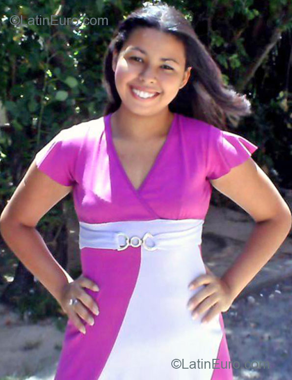 Date this hard body Brazil girl Marils from Recife BR7653