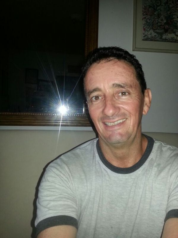 Date this happy United States man Alex from New York US14091