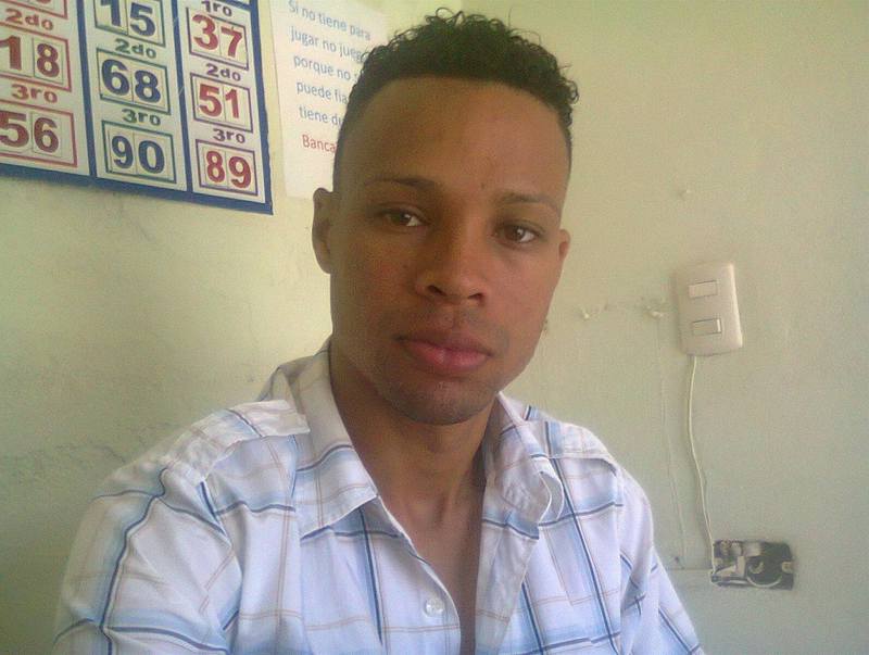 Date this good-looking Dominican Republic man Juan carlos ros from La Vega DO15329
