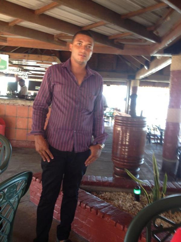 Date this young Dominican Republic man Arturo romero from Santo Domingo DO15479