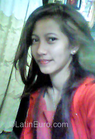 Date this cute Philippines girl Gemalin from Manila PH566