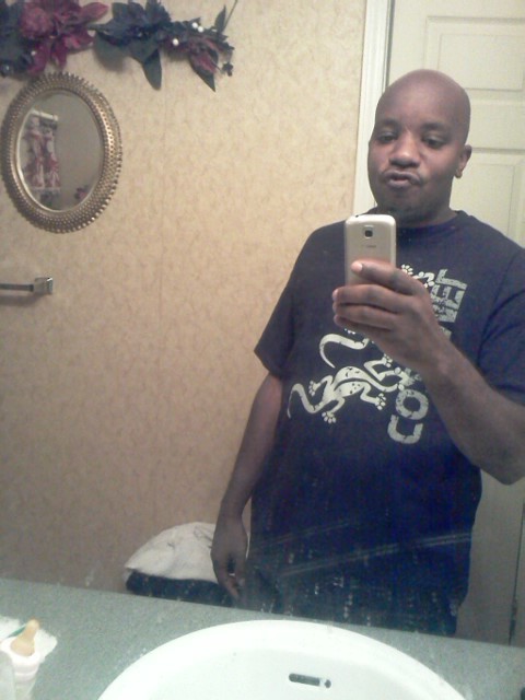 Date this georgeous United States man Kenneth from Longview US14221