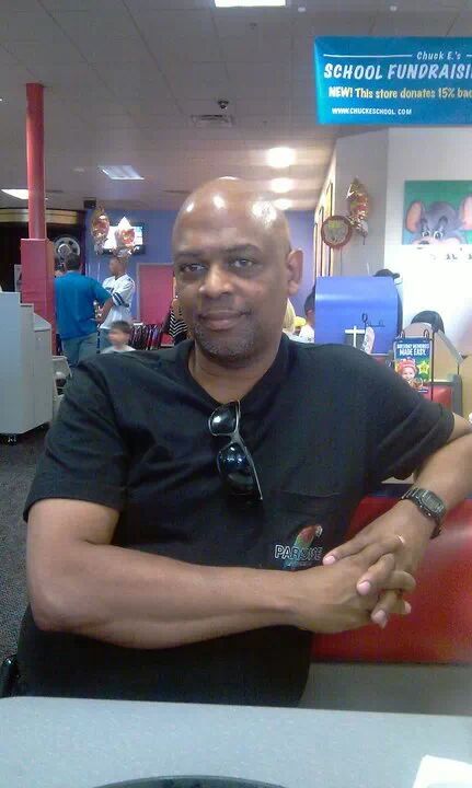 Date this lovely United States man Wendell from Surprise US14222