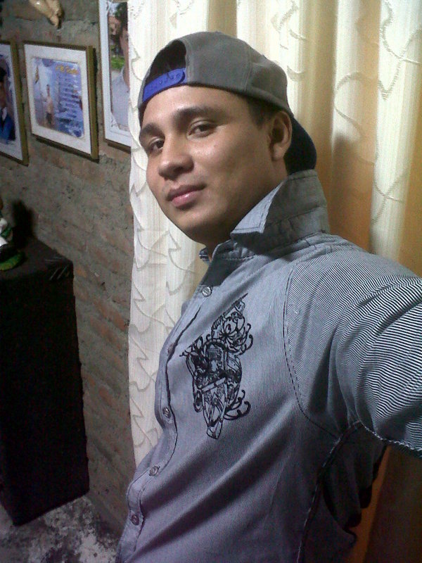 Date this exotic Colombia man Hernan from Cali CO13043