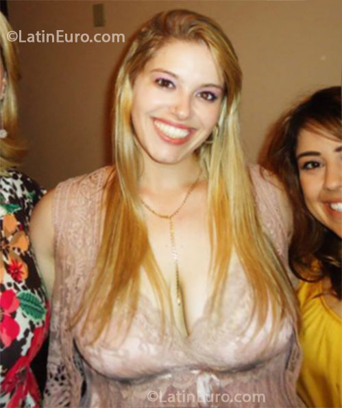 Date this young Brazil girl Mariani from Rio De Janeiro BR7876