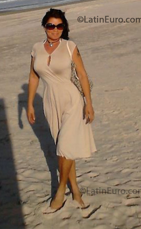 Date this sensual Brazil girl Maria from Florianopolis BR8051