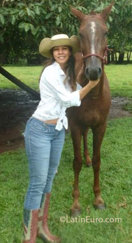 Date this pretty Brazil girl Glaucia from Rio Branco BR7955