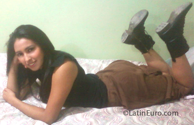 Date this sensual Honduras girl Emy from San Pedro Sula HN866