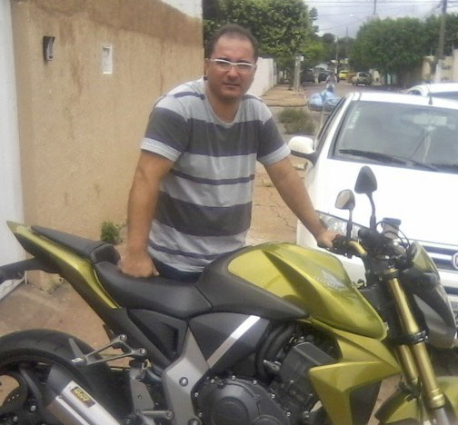 Date this foxy Brazil man Carlos from Cuiaba BR7973