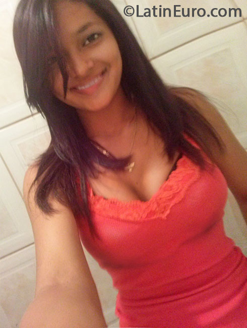 Date this georgeous Brazil girl Camila from Sao Paulo BR8023