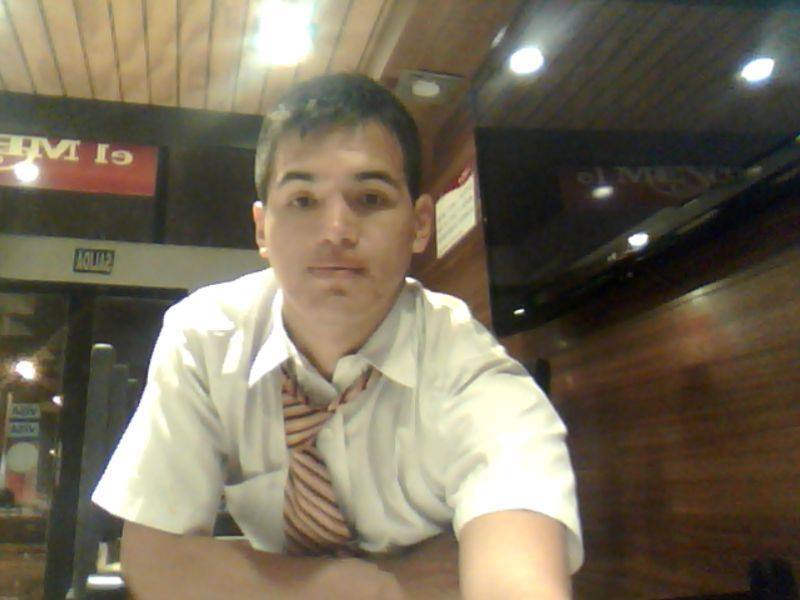 Date this beautiful Peru man Edwin from Lima PE830