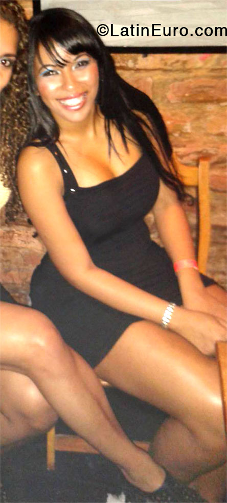 Date this foxy Brazil girl Shirley from Rio De Janeiro BR8148