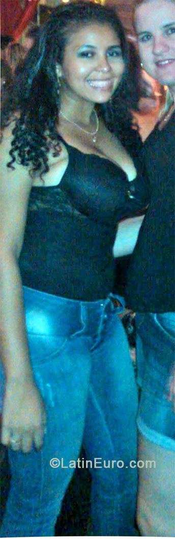 Date this stunning Brazil girl Flavia from Cuiaba BR8155
