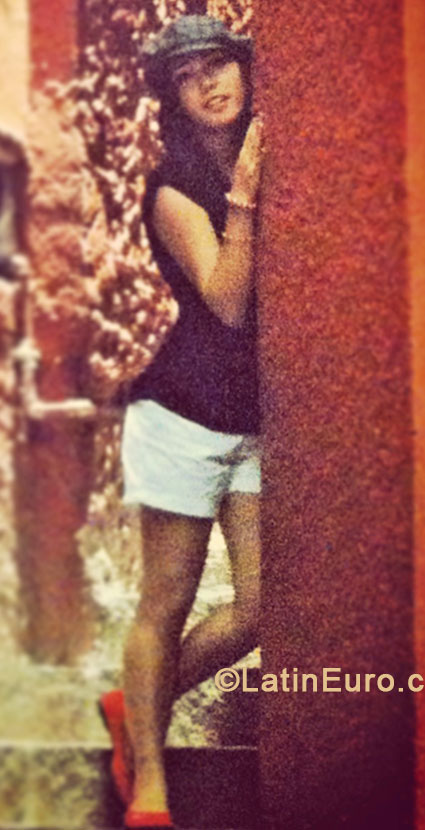 Date this happy Venezuela girl Paulina from  MX1234