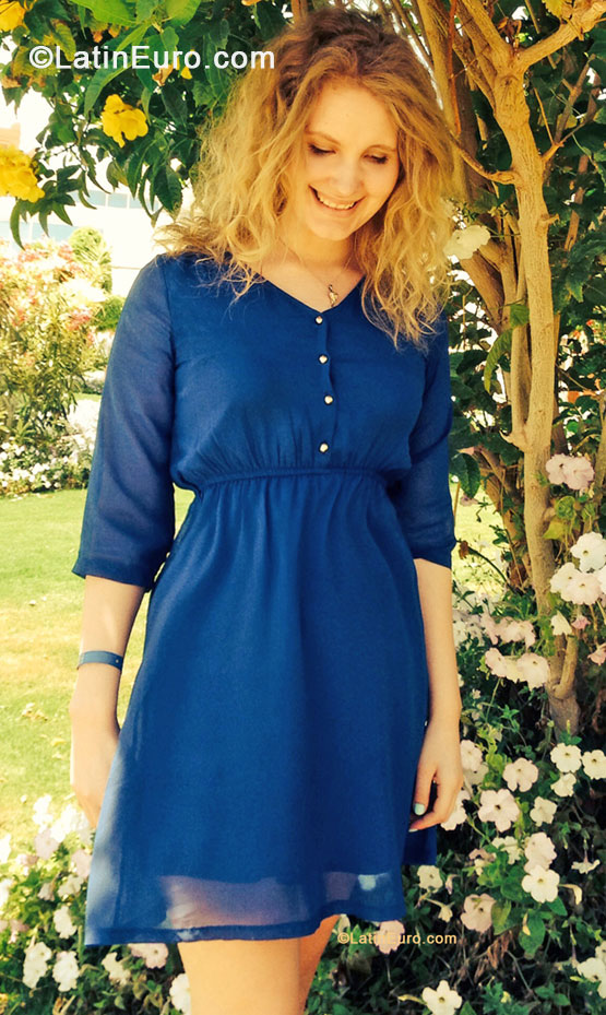 Date this funny Russia girl Nadia from Sochi RU44