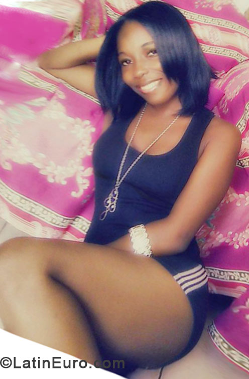 Date this exotic Honduras girl Marissa from La Ceiba HN900