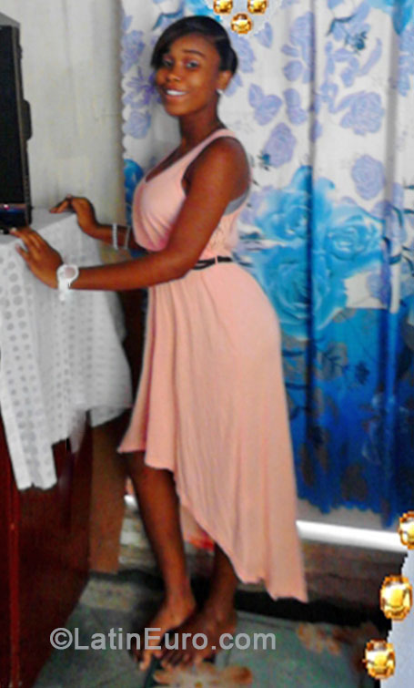 Date this georgeous Jamaica girl Shani from clarendon JM1378